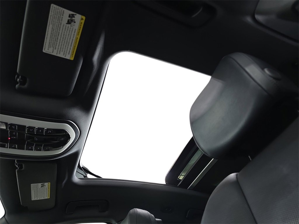 Used 2023 Porsche Macan image 28