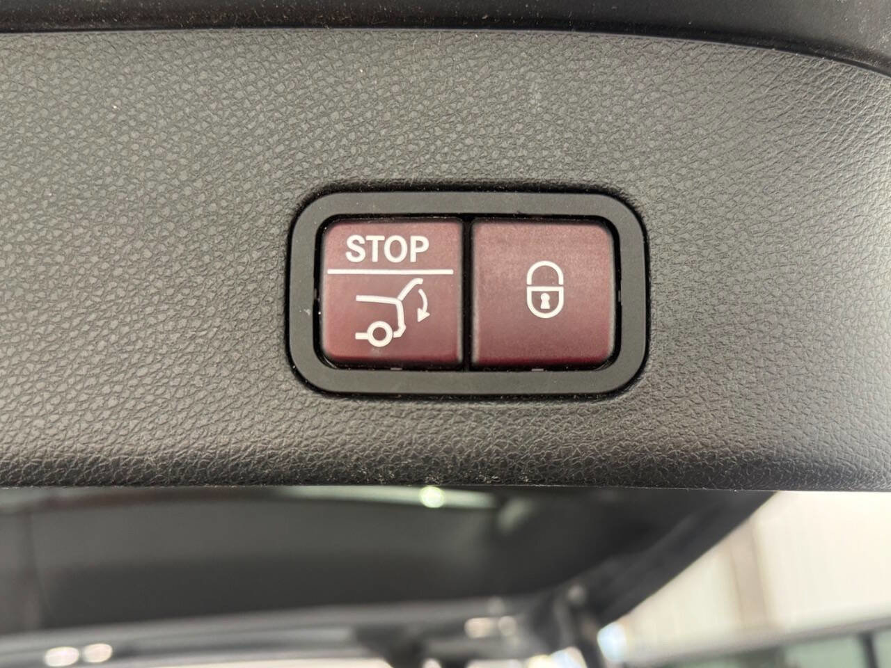 Used 2018 Mercedes-Benz GLS 450 4MATIC image 19