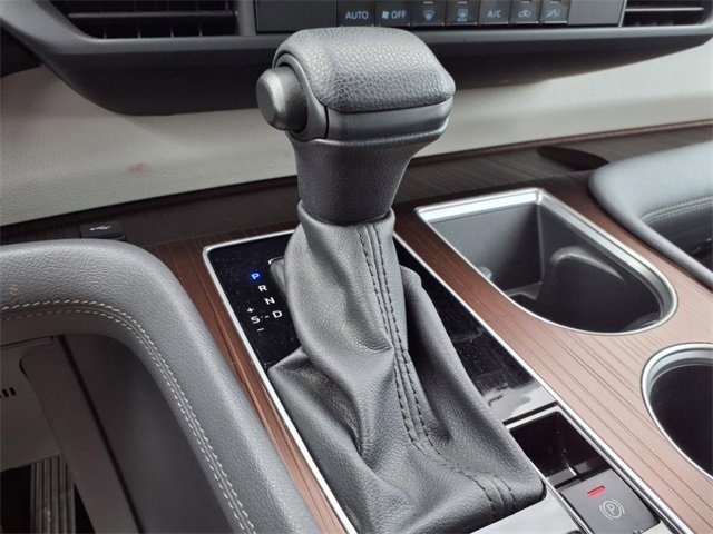 Used 2023 Toyota Sienna LE image 30