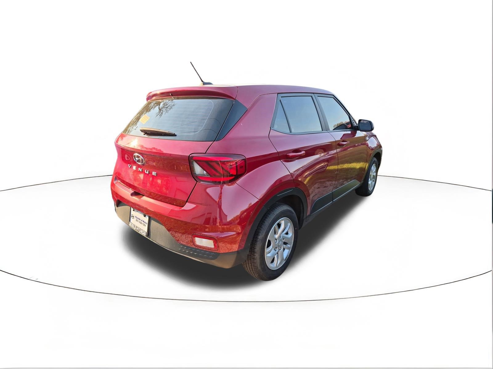 Certified 2025 Hyundai Venue SE image 2