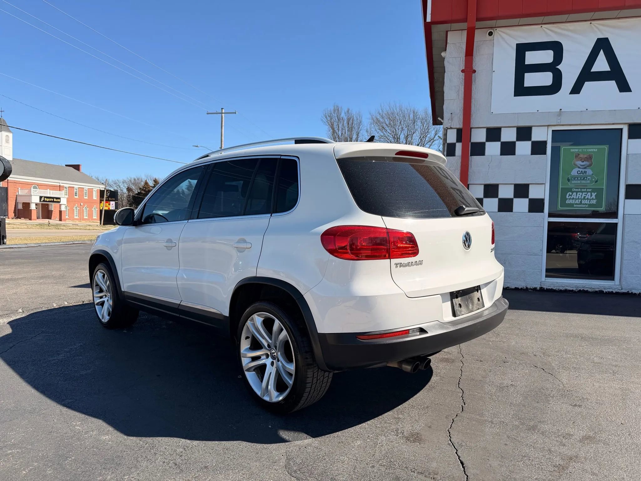 Used 2013 Volkswagen Tiguan S FWD image 3