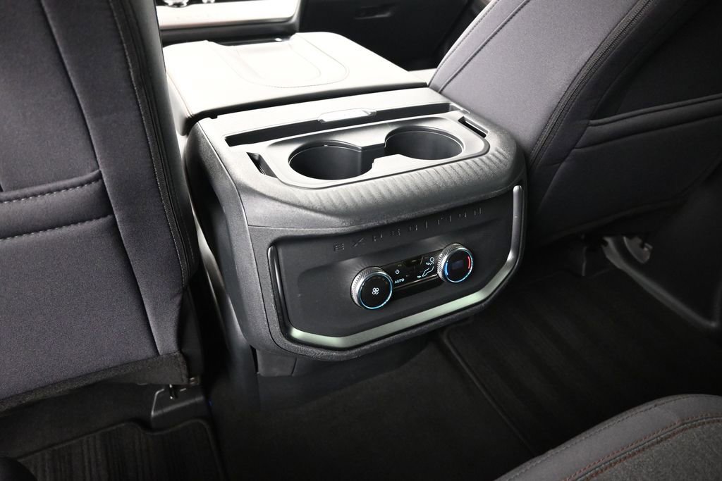 Used 2025 Ford Expedition Active AWD/4WD image 22