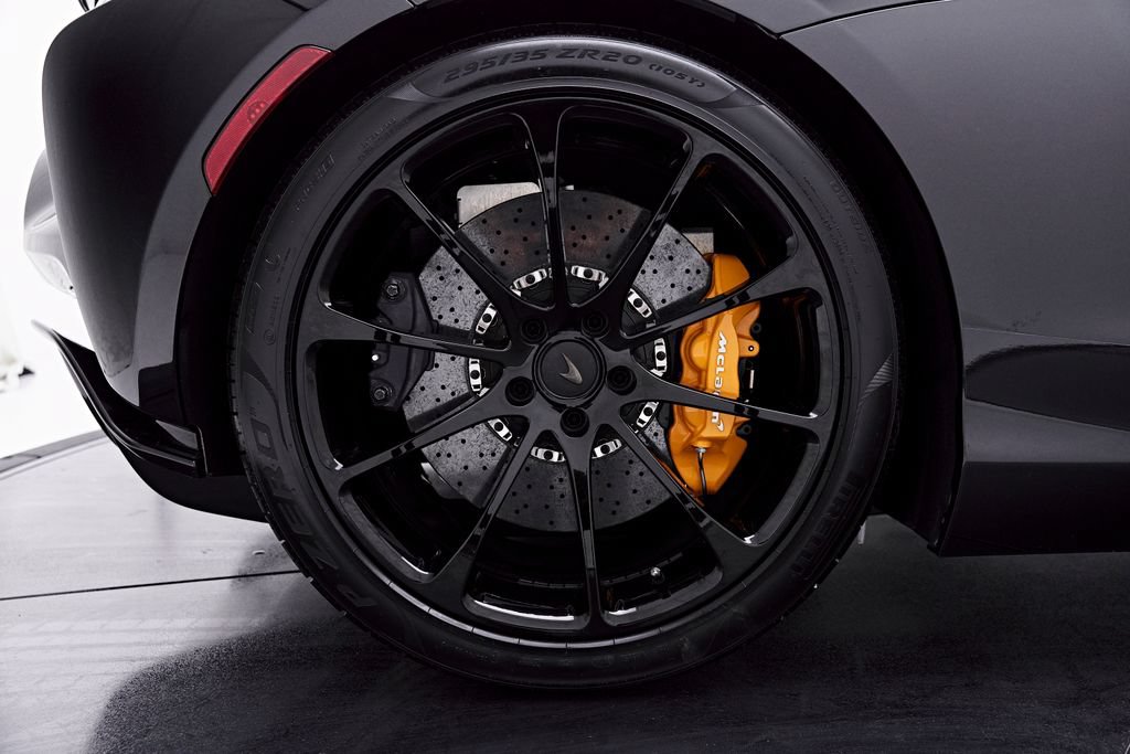 Used 2026 McLaren Artura RWD image 44