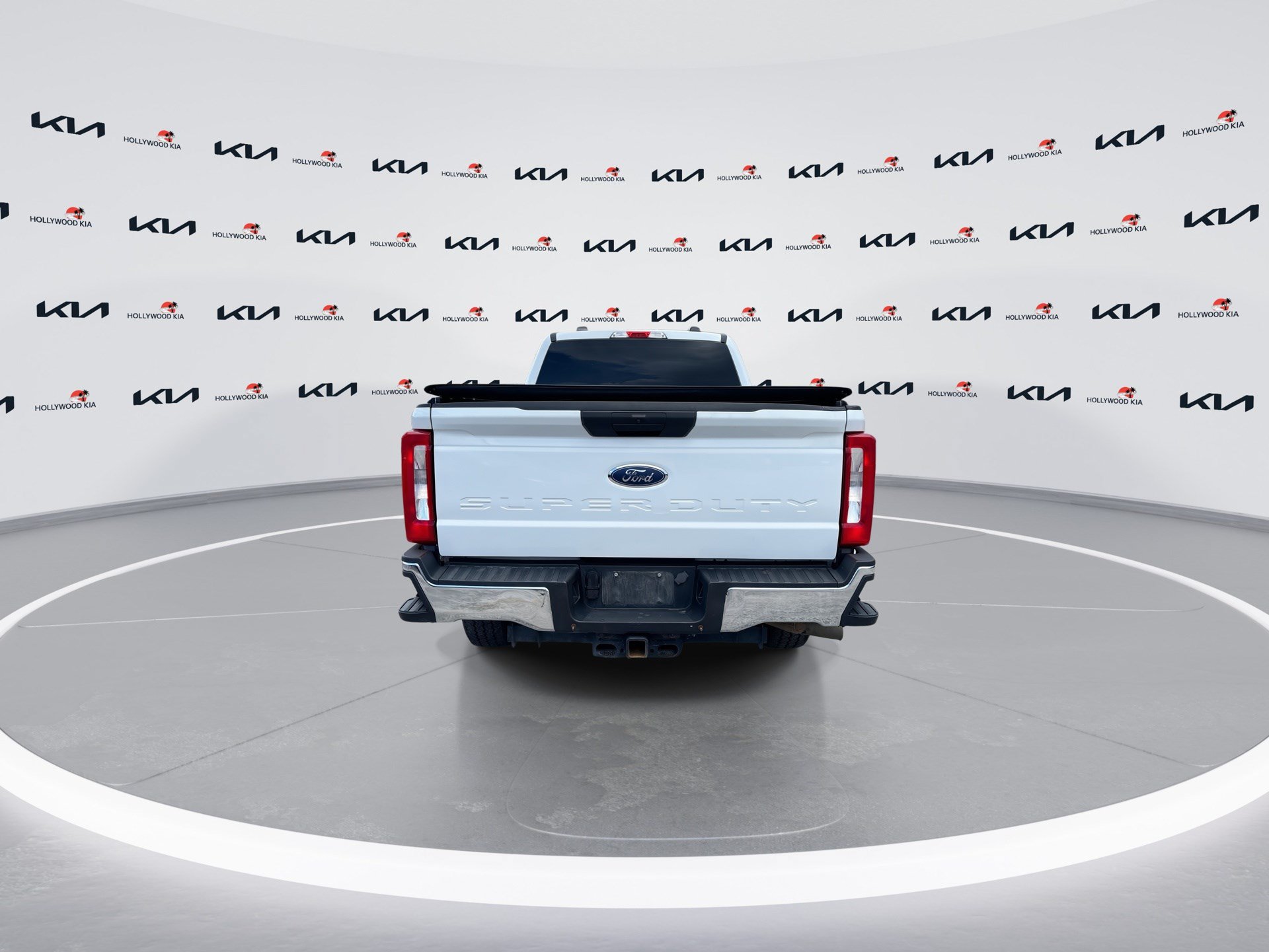 Used 2023 Ford F250 XLT w/ FX4 Off-Road Package AWD/4WD image 7