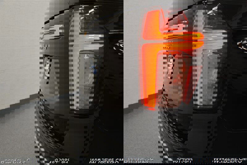 Used 2021 Chevrolet Suburban LT RWD image 47