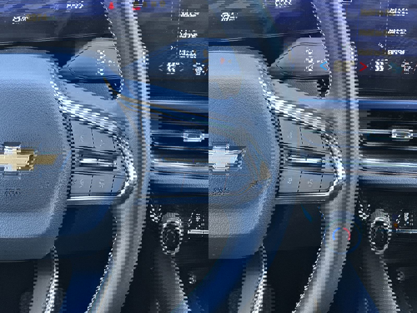 Certified 2025 Chevrolet Equinox EV LT w/ Convenience Package image 21