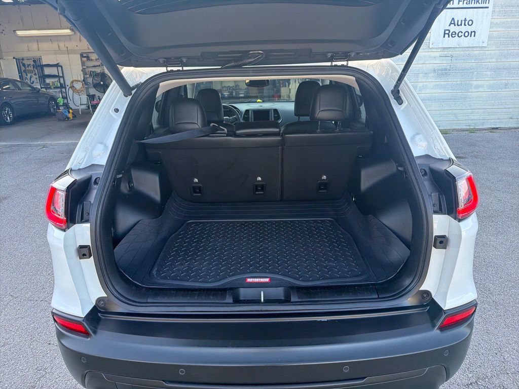 Used 2023 Jeep Cherokee Altitude Lux AWD/4WD image 9