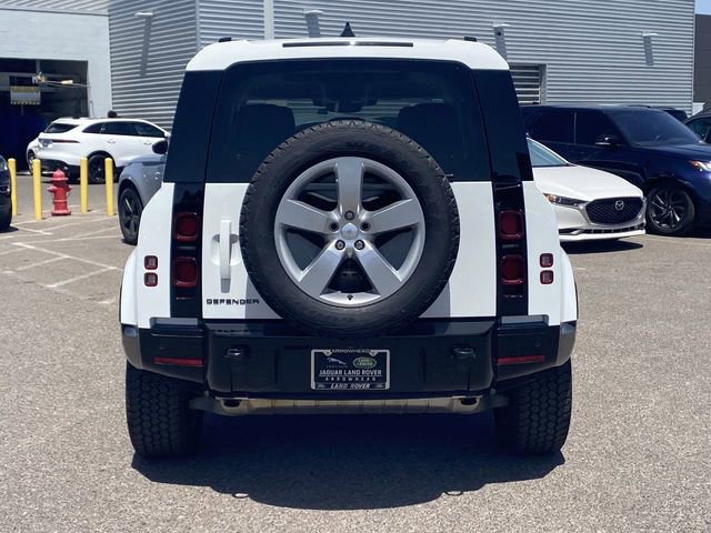 Used 2024 Land Rover Defender 110 X-Dynamic SE AWD/4WD image 19