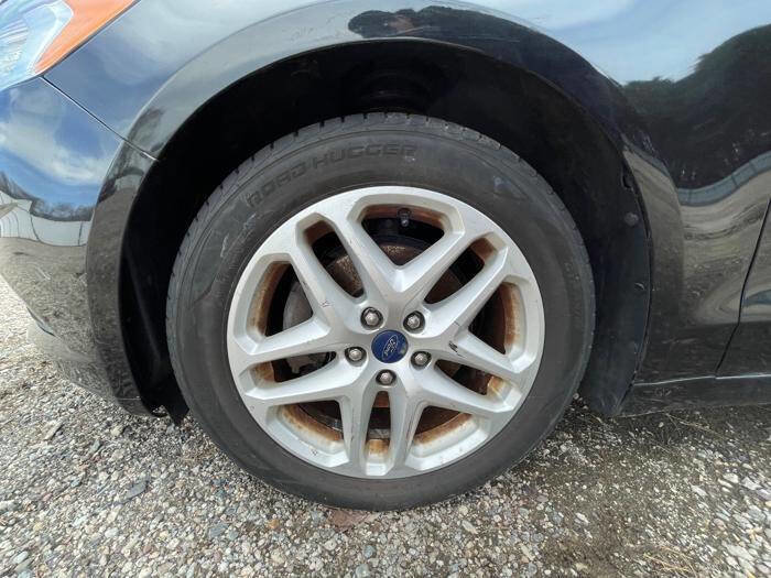 Used 2014 Ford Fusion SE w/ Equipment Group 202A image 11