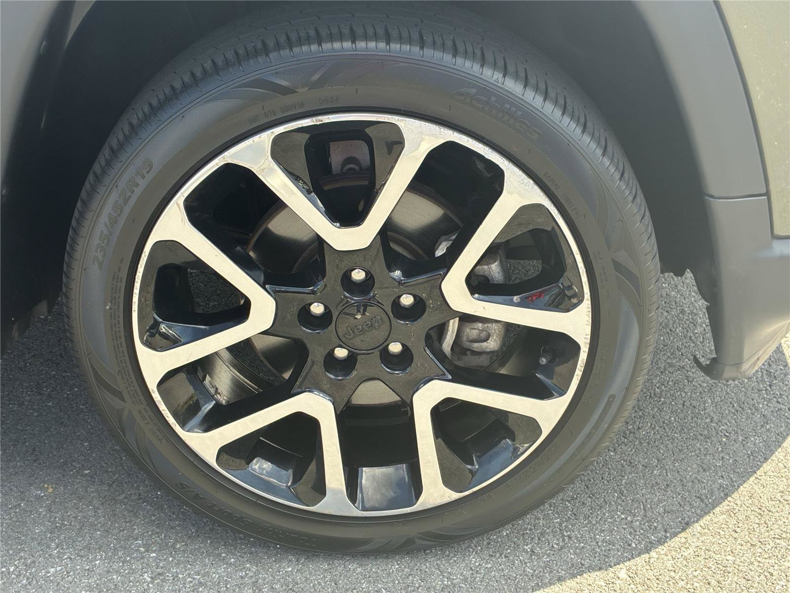 Used 2018 Jeep Compass Limited AWD/4WD image 12