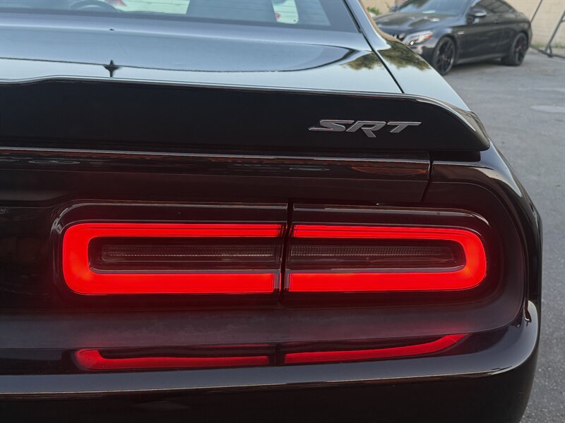 Used 2016 Dodge Challenger SRT RWD image 16