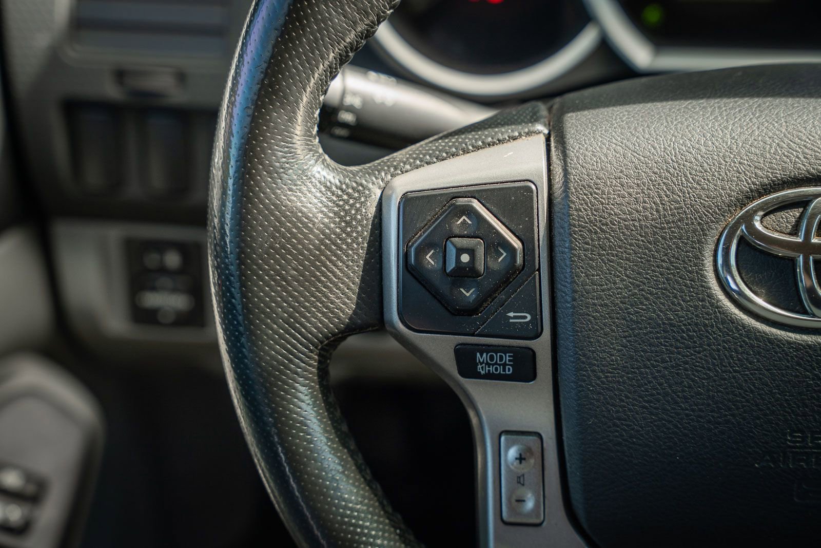 Used 2015 Toyota Tacoma PreRunner w/ Convenience Package RWD image 26