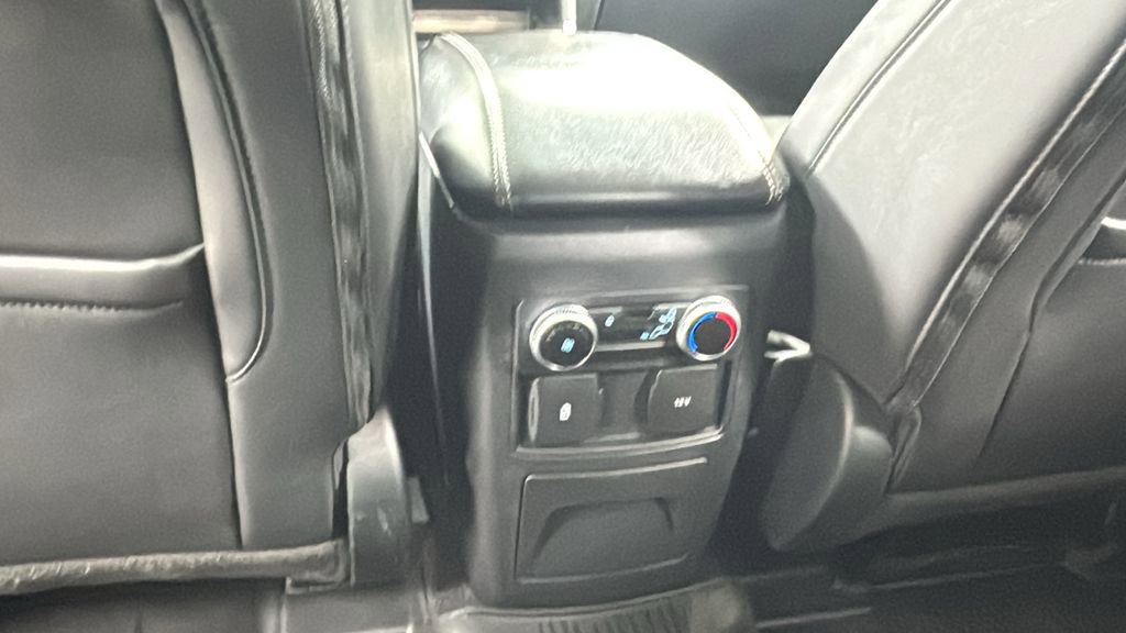 Used 2022 Ford Explorer XLT w/ Equipment Group 202A image 36