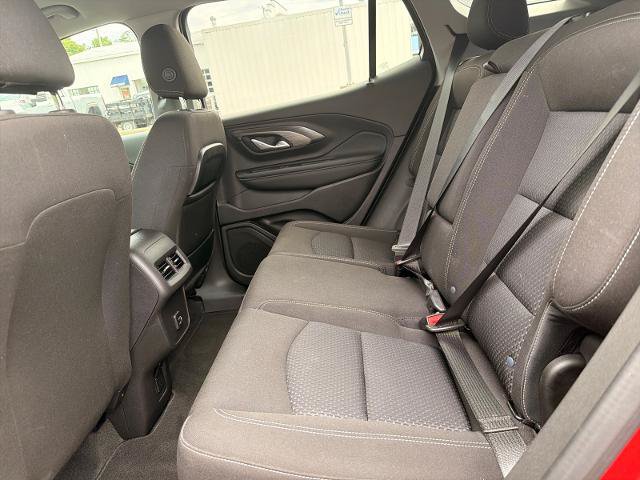 Used 2024 GMC Terrain SLE w/ Driver Convenience Package FWD image 6