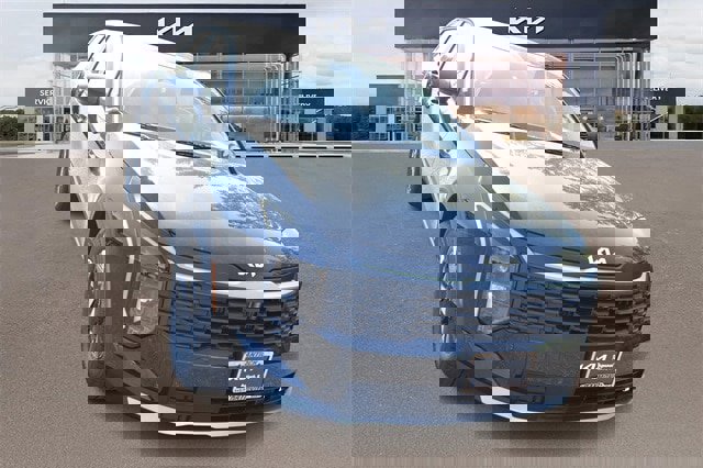 New 2026 Kia Sportage LX image 9