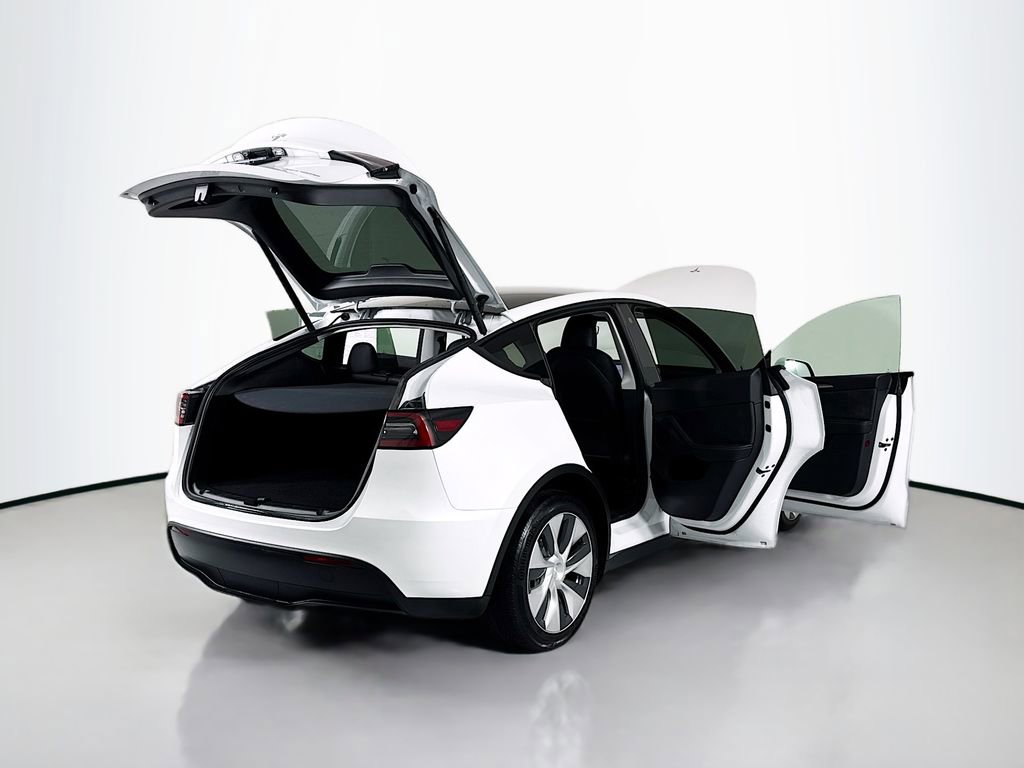 Used 2023 Tesla Model Y Long Range AWD/4WD image 34
