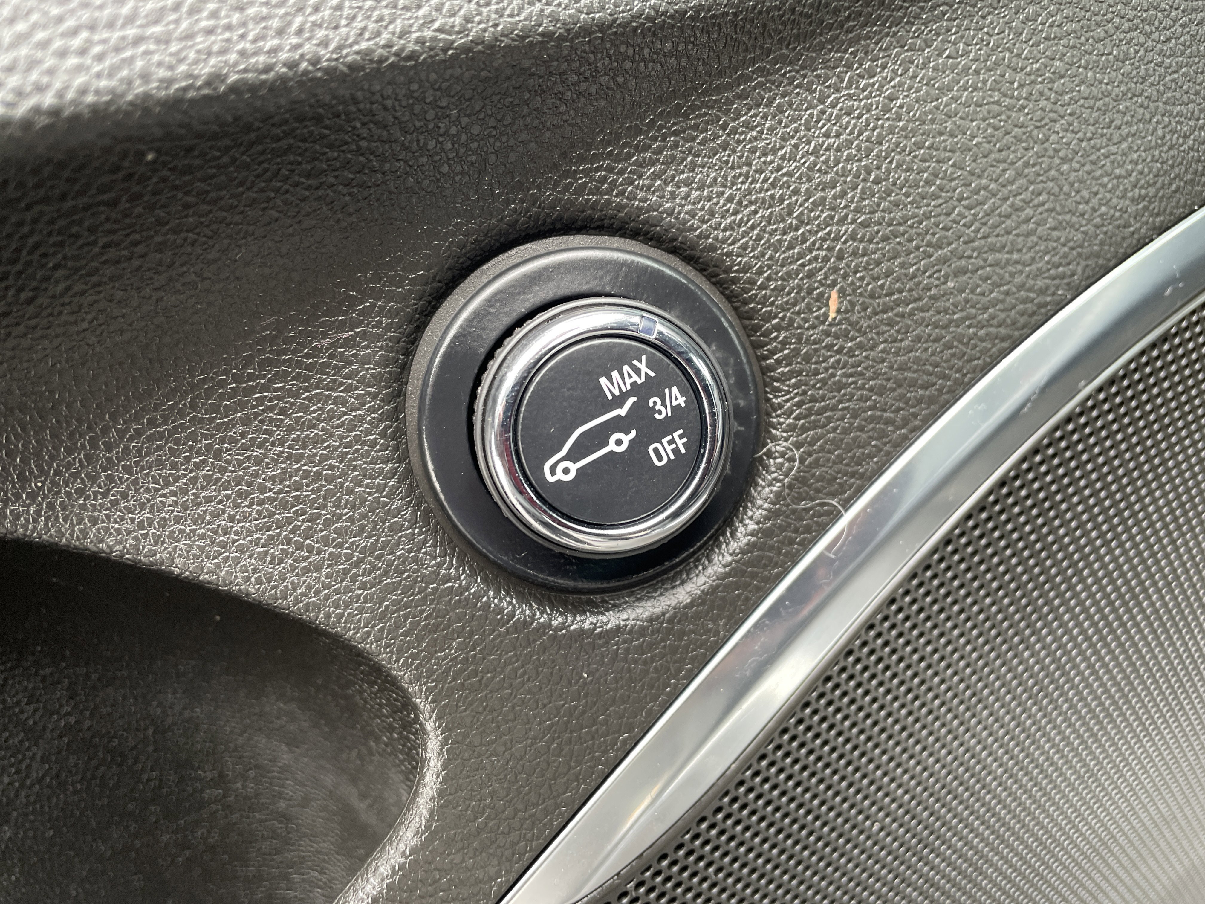 Used 2023 Buick Enclave Essence w/ Experience Buick Package image 32