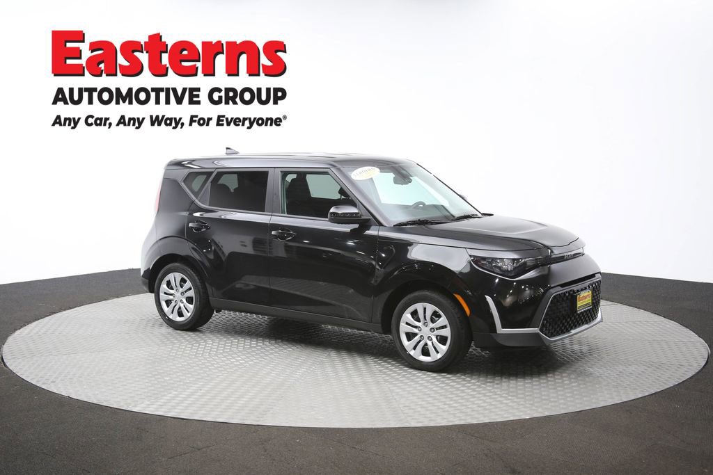 Used 2023 Kia Soul LX image 76