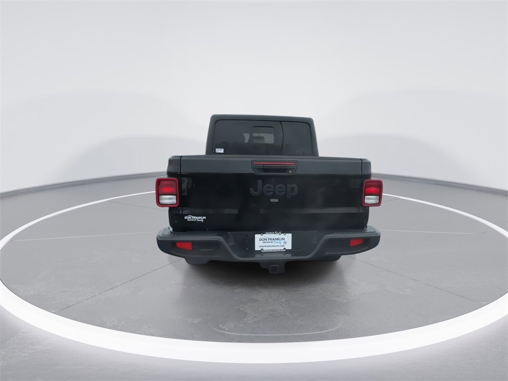 Used 2023 Jeep Gladiator Sport image 7