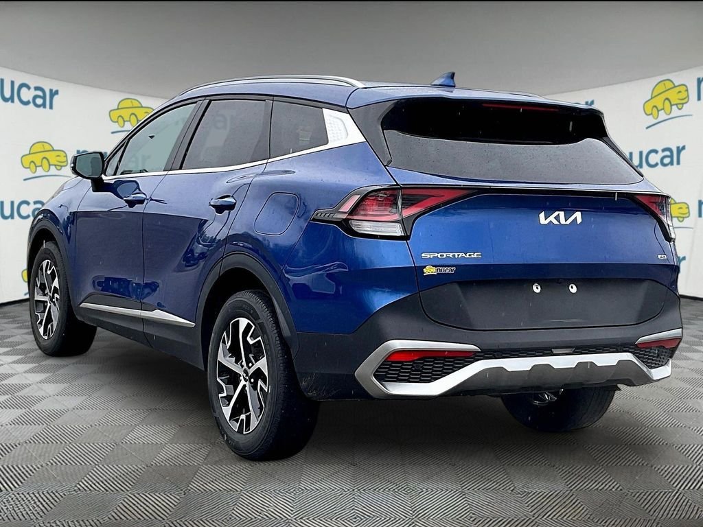 Used 2023 Kia Sportage EX AWD/4WD image 4