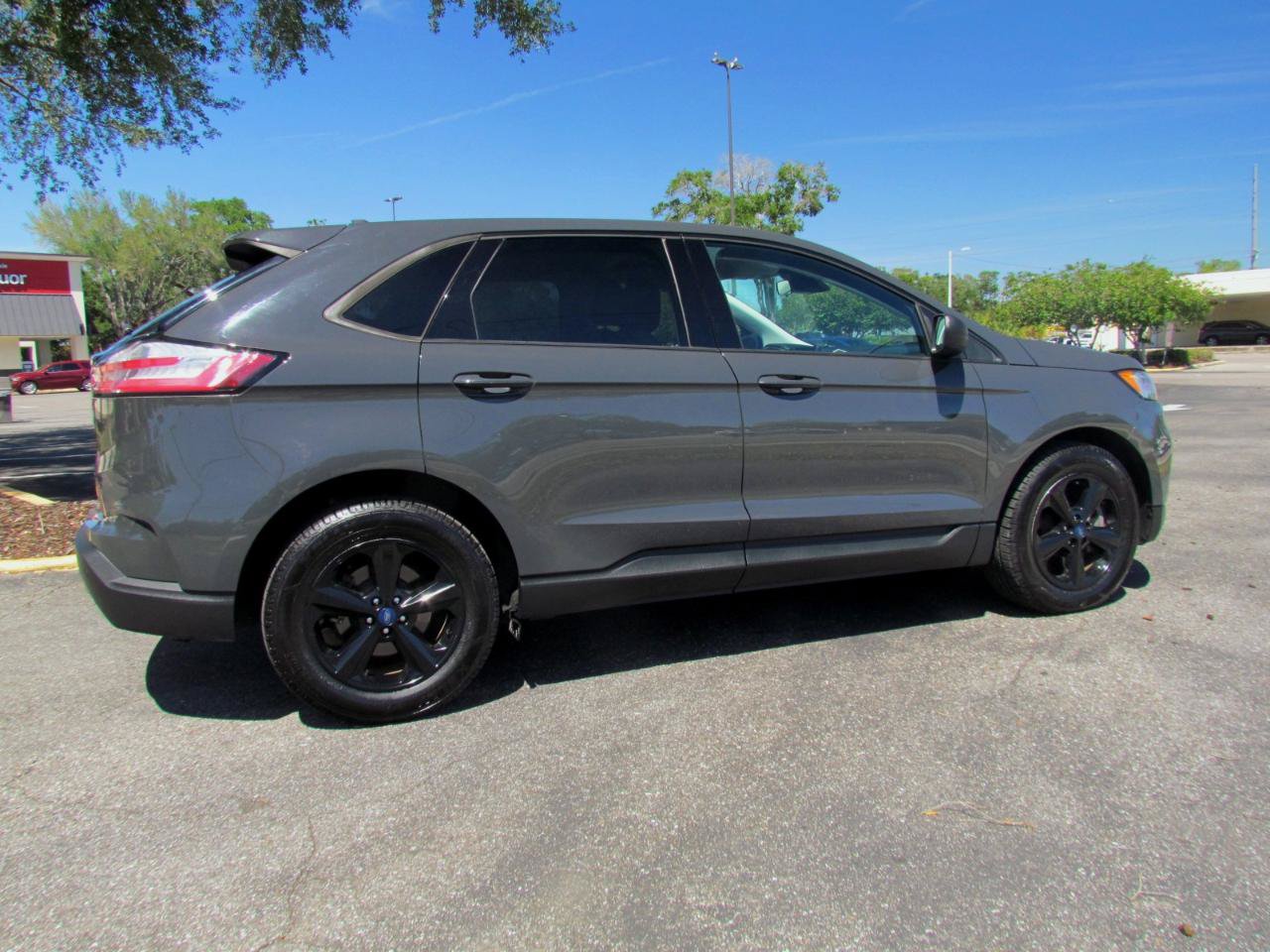 Used 2021 Ford Edge SE FWD image 12