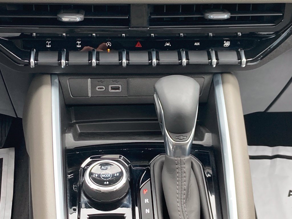 New 2026 Chevrolet Colorado ZR2 w/ Technology Package AWD/4WD image 14