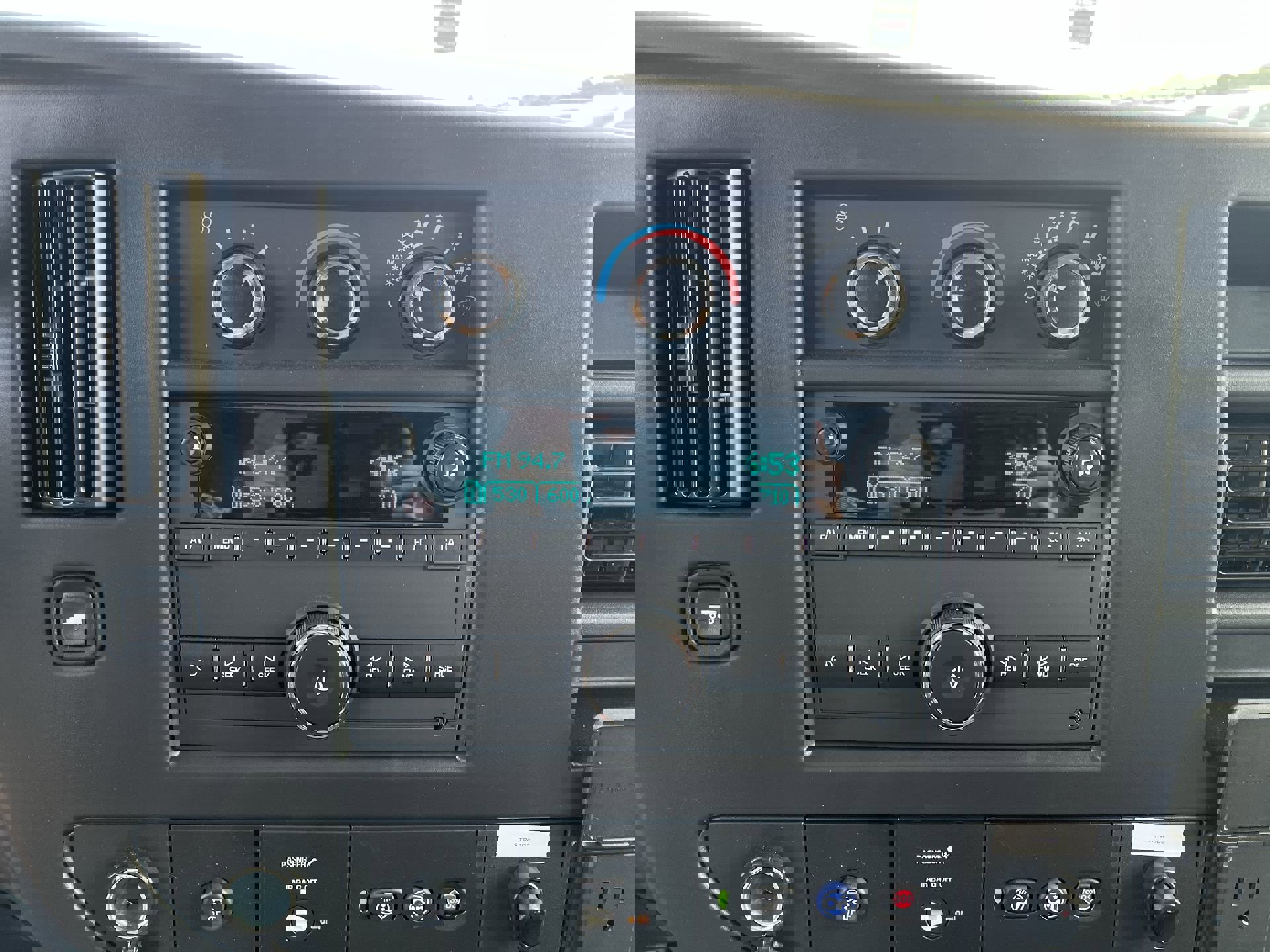 New 2025 GMC Savana 3500 w/ Power Convenience Package image 45