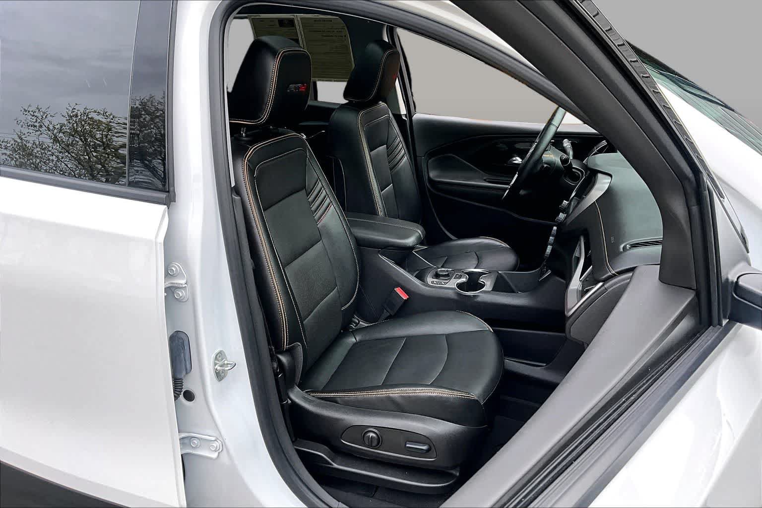 Used 2023 GMC Terrain AT4 w/ Infotainment Package II AWD/4WD image 8