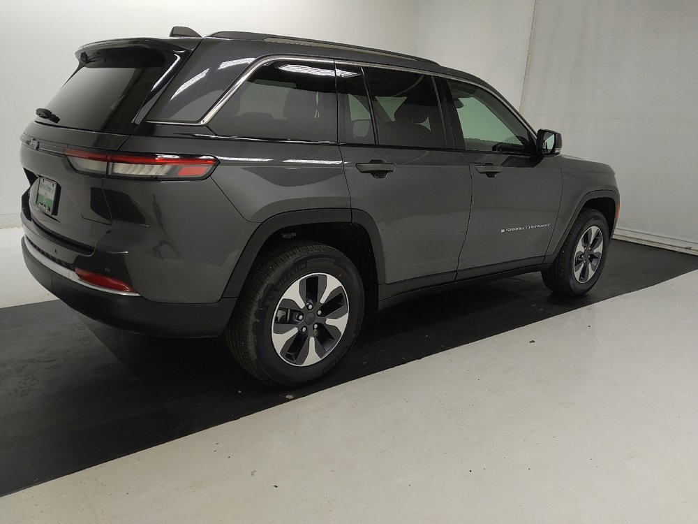 Used 2023 Jeep Grand Cherokee 4WD 4xe image 10