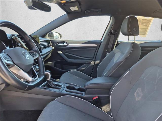 Used 2025 Volkswagen Jetta Sport FWD image 16