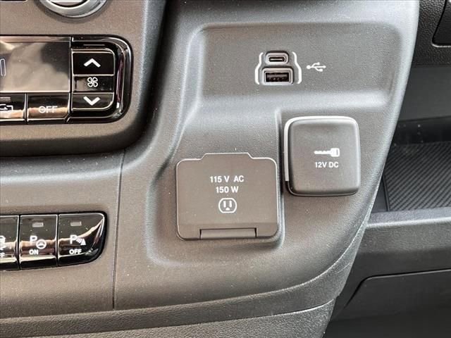 New 2025 RAM ProMaster 3500 w/ Quick Order Package 22G SLT image 18