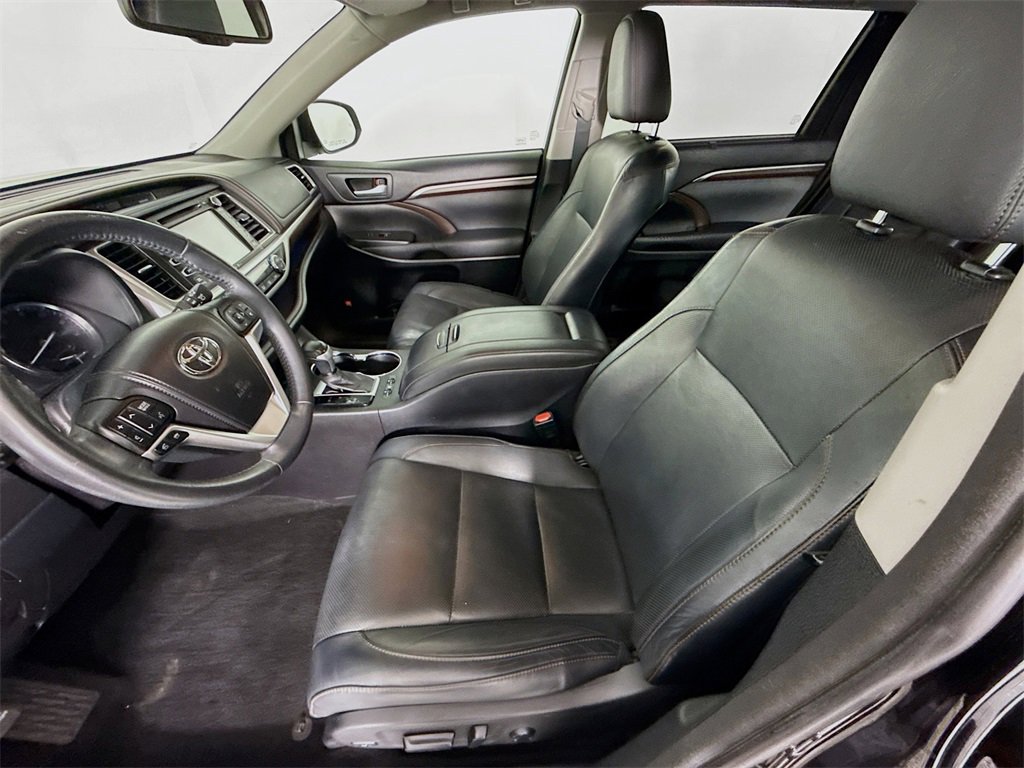 Used 2015 Toyota Highlander Limited image 5