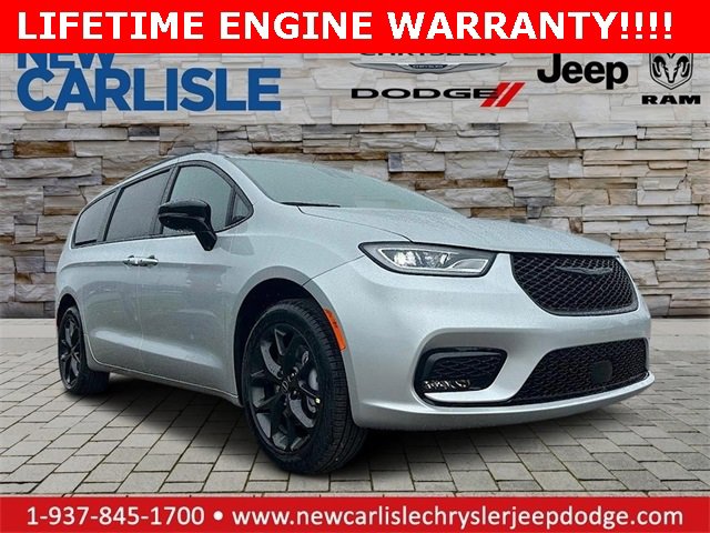 New 2026 Chrysler Pacifica Select w/ S Appearance Package image 1