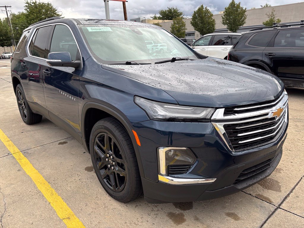 Used 2023 Chevrolet Traverse LT w/ LT Premium Package