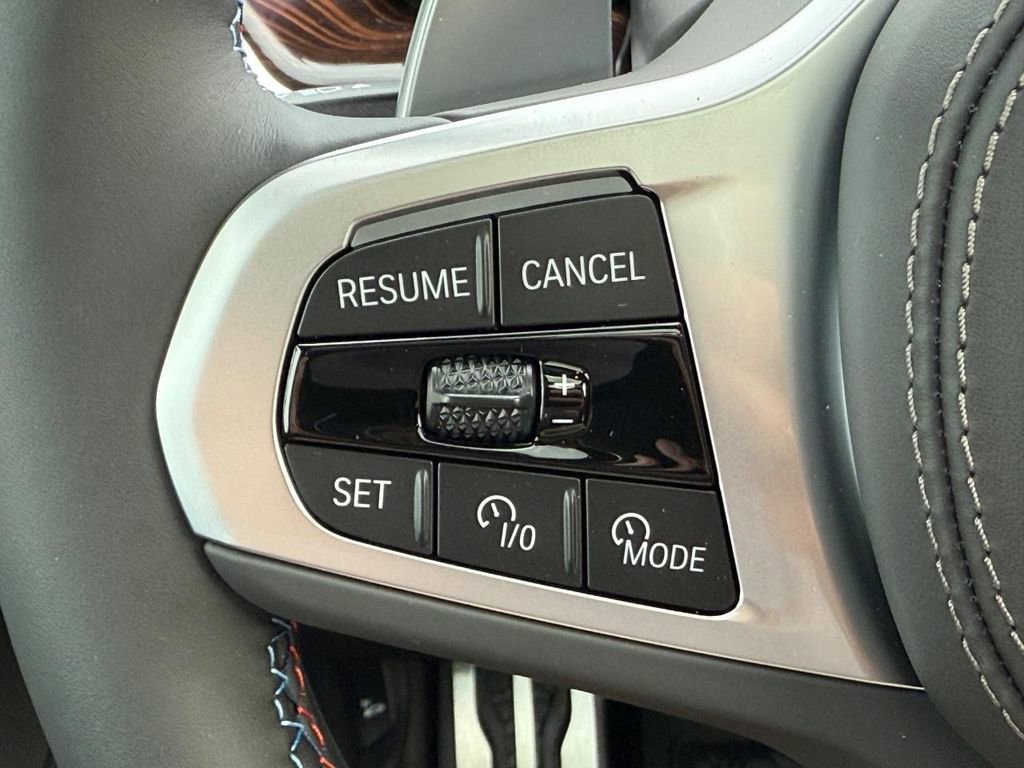 New 2026 BMW X7 M60i image 12