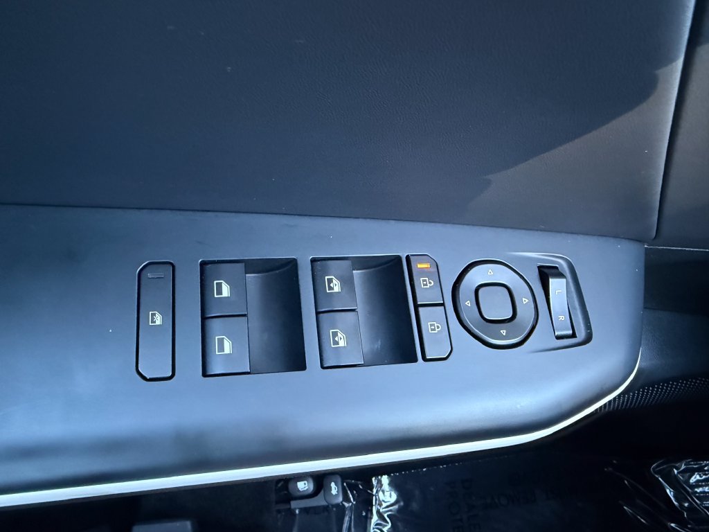 Used 2025 Kia K4 EX FWD image 28