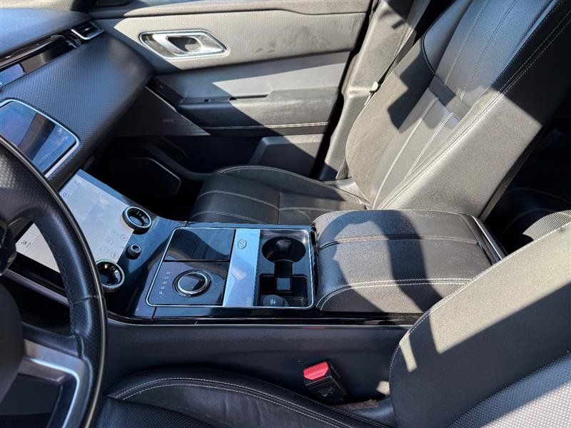 Used 2018 Land Rover Range Rover Velar R-Dynamic SE image 37