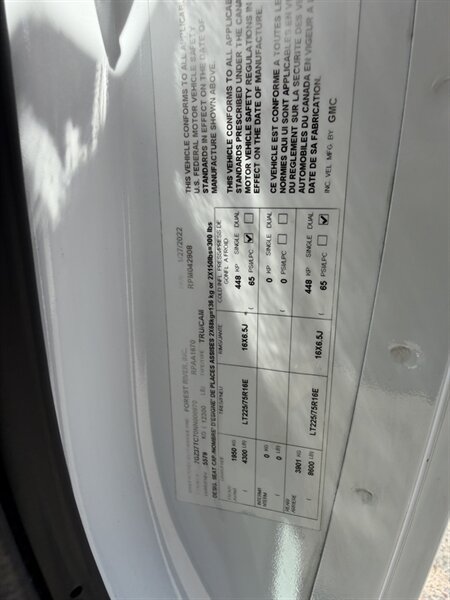 Used 2022 GMC Savana 3500 Extended w/ Power Convenience Package RWD image 18