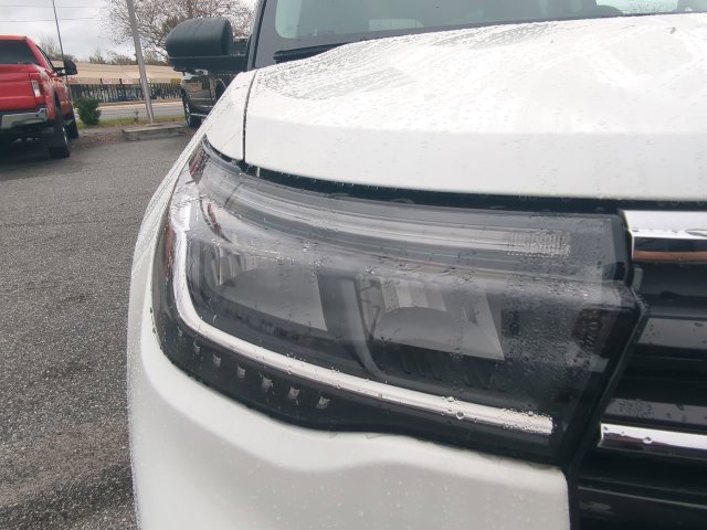 New 2026 Ford Explorer Active RWD image 11