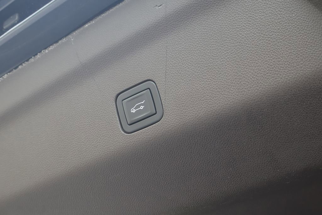 Used 2021 GMC Yukon SLT image 54