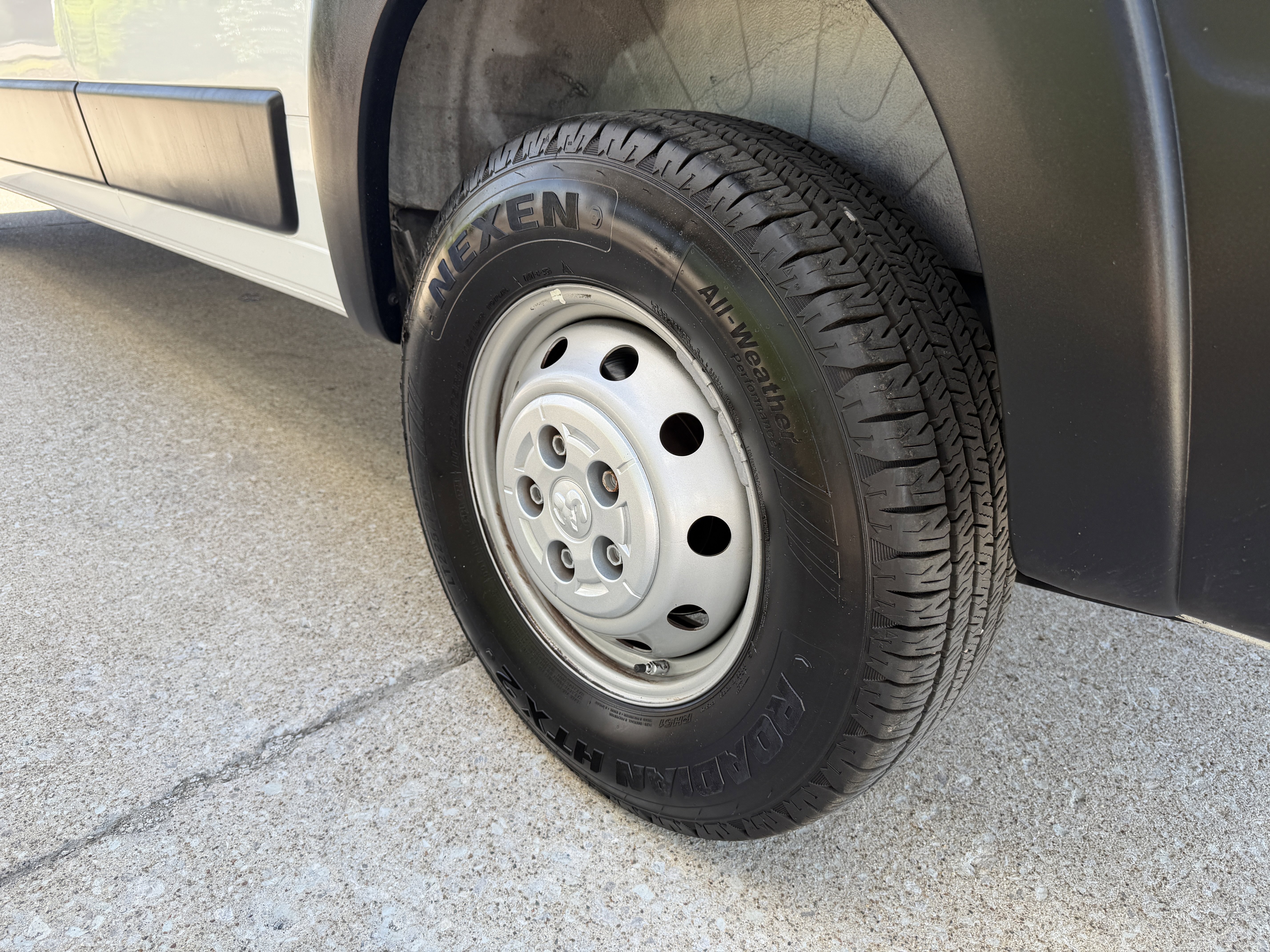 Used 2023 RAM ProMaster 2500 image 12