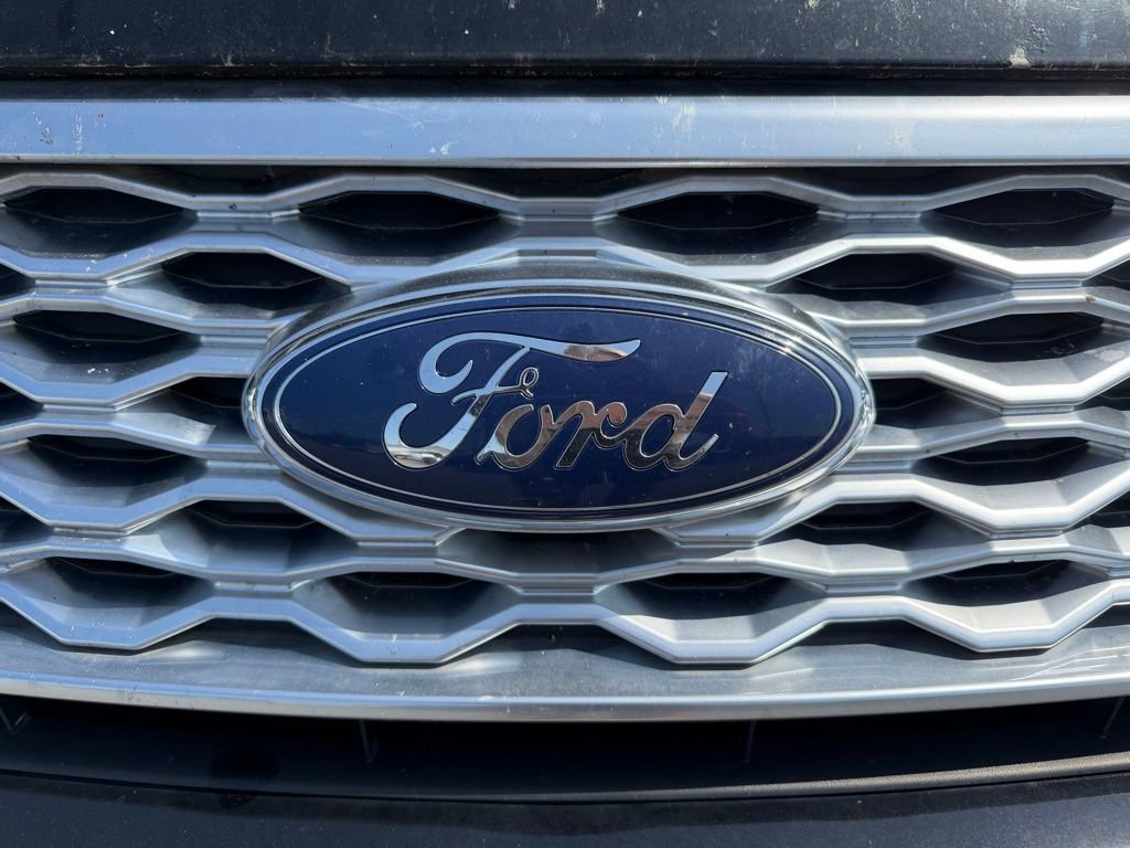Used 2016 Ford Explorer Platinum AWD/4WD image 6