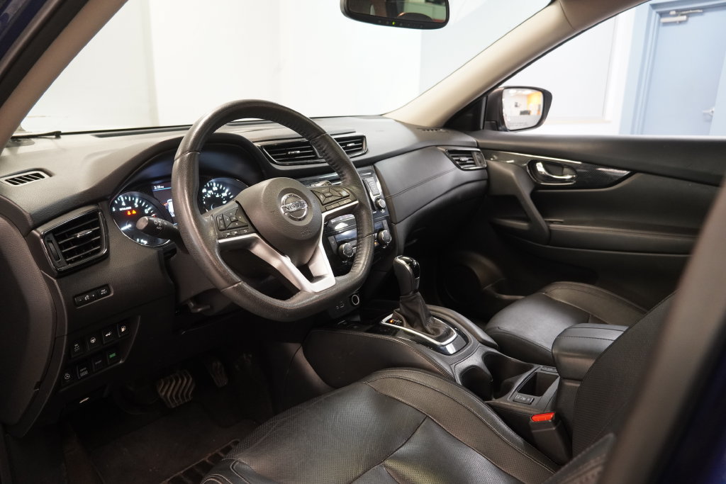 Used 2019 Nissan Rogue SL w/ Premium Package AWD/4WD image 6