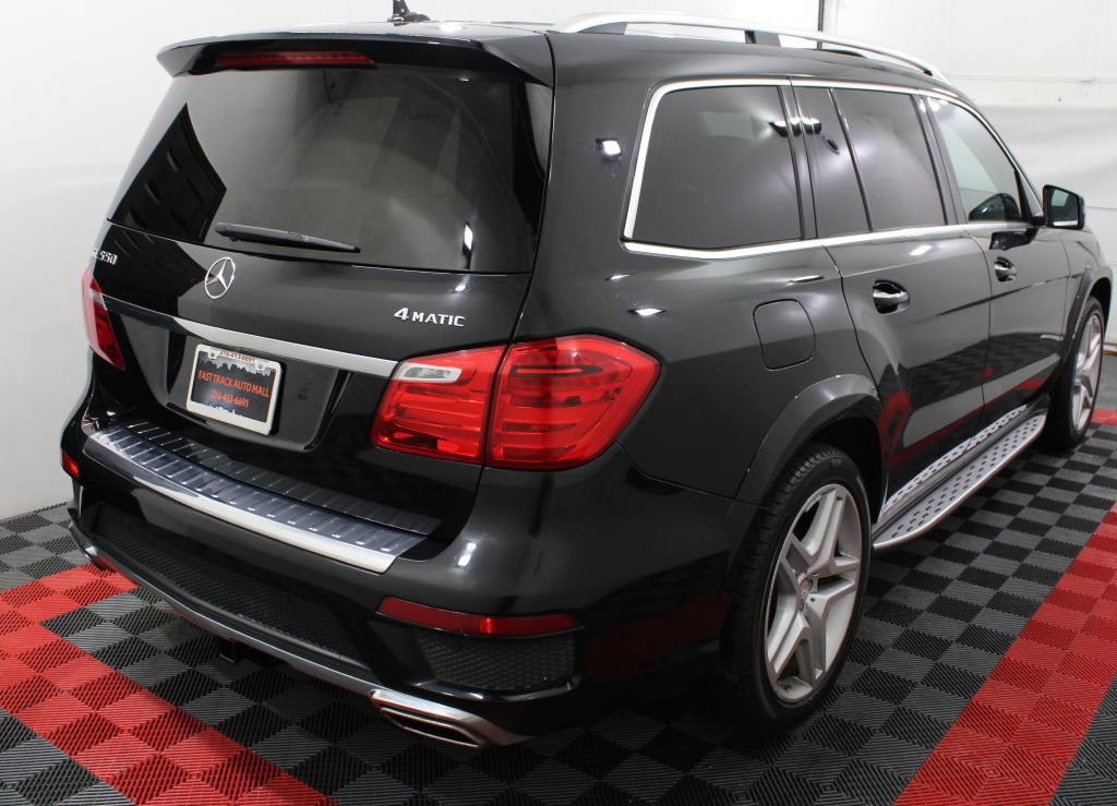Used 2015 Mercedes-Benz GL 550 4MATIC image 7