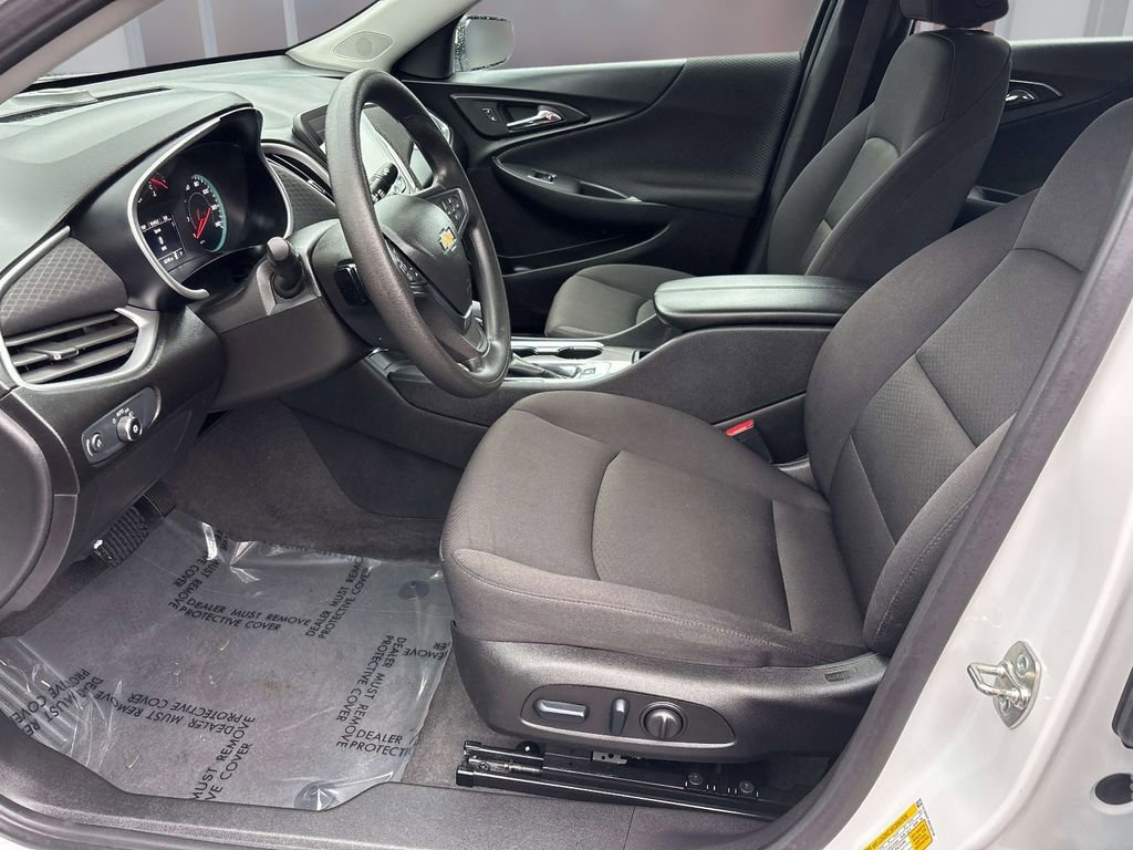 Used 2024 Chevrolet Malibu LT FWD image 11