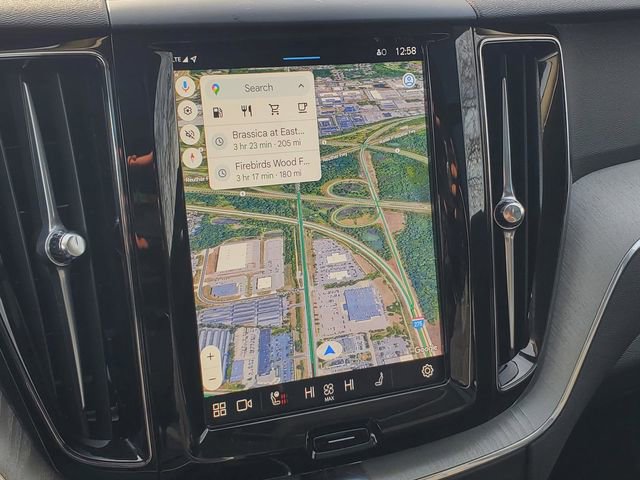 Certified 2025 Volvo XC60 B5 Plus image 23