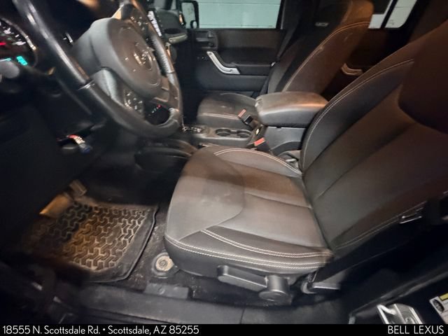 Used 2018 Jeep Wrangler Unlimited Rubicon w/ Cold Weather Group AWD/4WD image 12