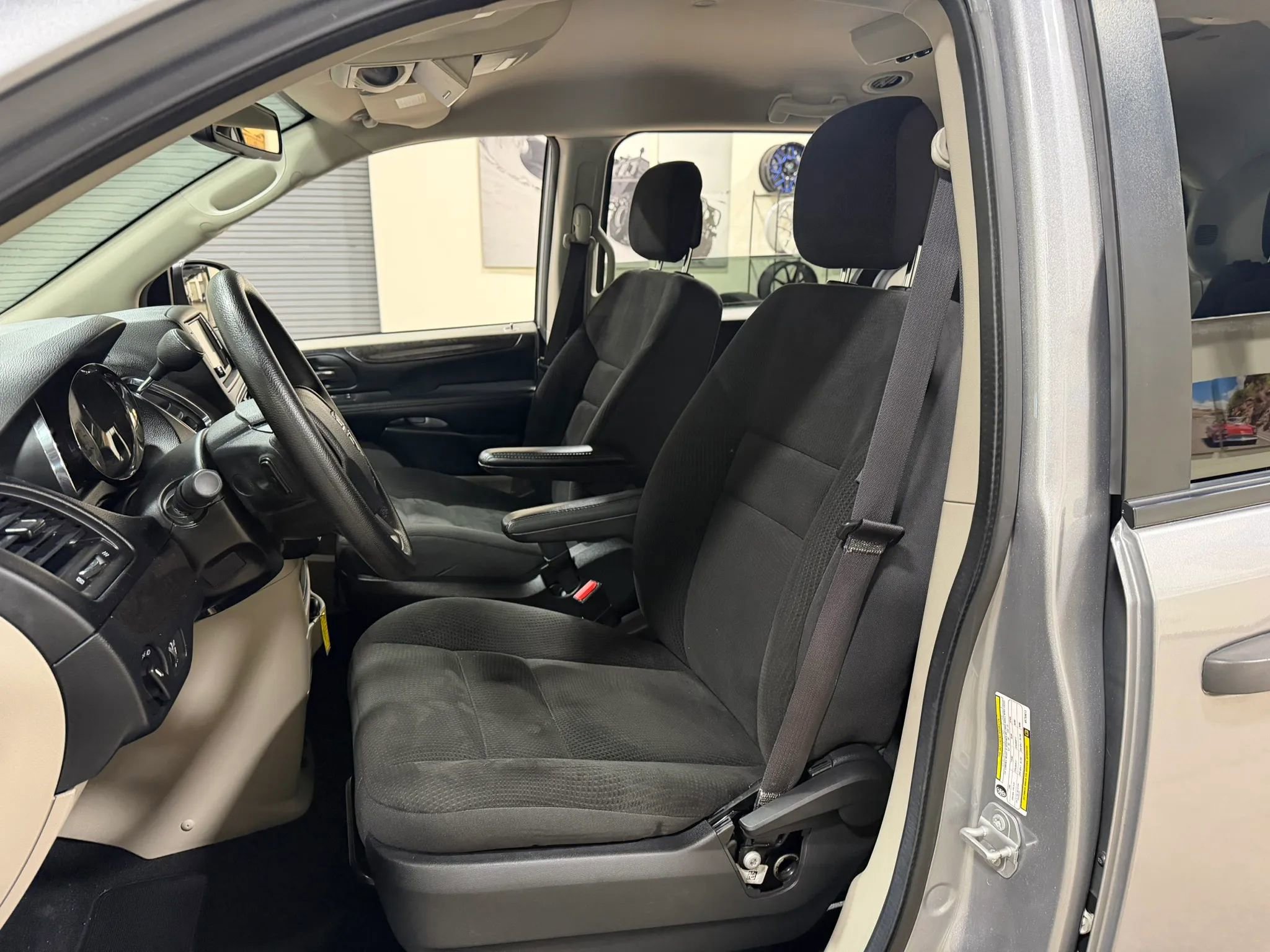 Used 2019 Dodge Grand Caravan SE image 17