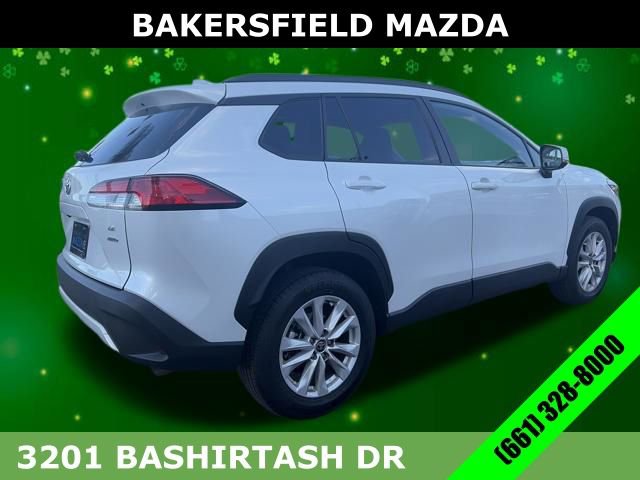 Used 2024 Toyota Corolla Cross LE image 5