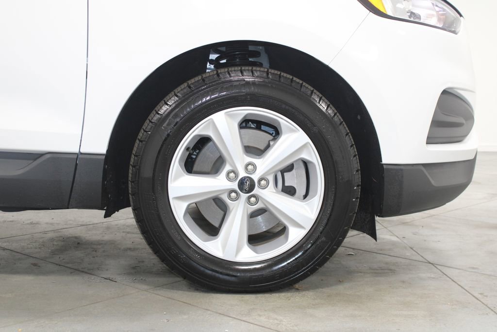 Used 2024 Ford Edge SE image 12